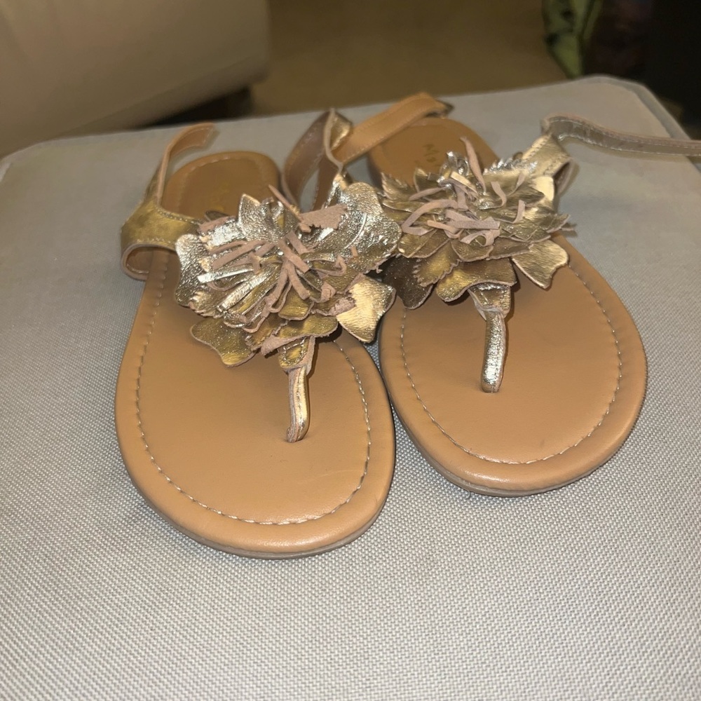Mariella Made In Italy Gold Flower Flat Sandals